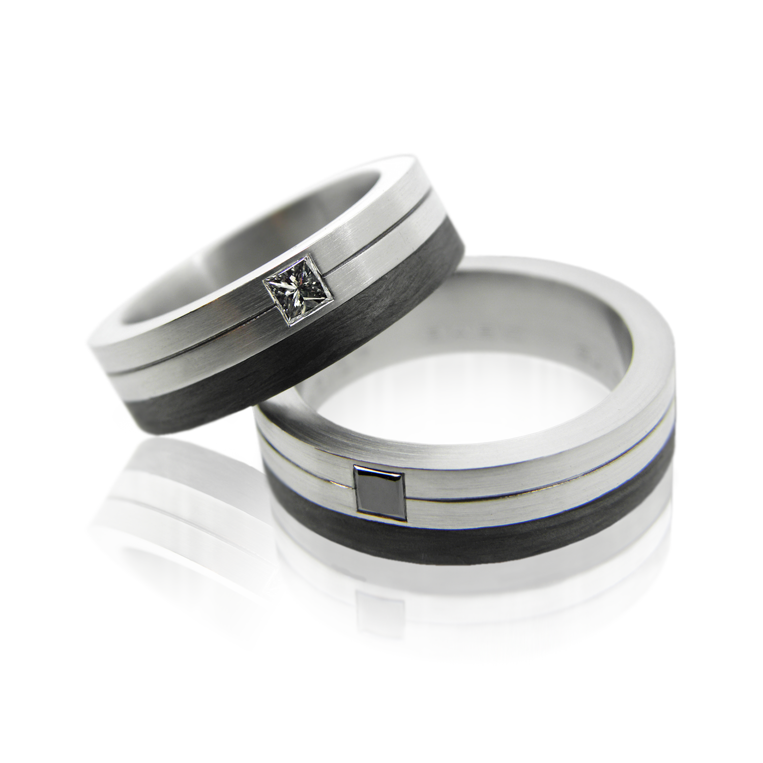 Schmuck, partnerringe, trauringe, eheringe, hochzeitsringe, hochzeitsschmuck, schwul, lesbisch, gleichgeschlechtliche Paare, schwule hochzeit, design, modern, puristisch, Goldschmied, Herrenschmuck, Gayschmuck, Gay, Schwul, Juwelier, zürich, goldschmiede, anfertigung, carbonringe, carbonschmuck, Jewelry, partner rings, wedding rings, wedding rings, wedding rings, wedding jewelry, gay, lesbian, same sex couples, gay wedding, design, modern, purist, goldsmith, men's jewelry, gay jewelry, gay, gay, jeweler, zurich, goldsmith, making, carbon rings, carbon jewellery, queer, queer love, queer wedding, marriage, wedding band, winterthur, sahak, swissmade, jewelry
