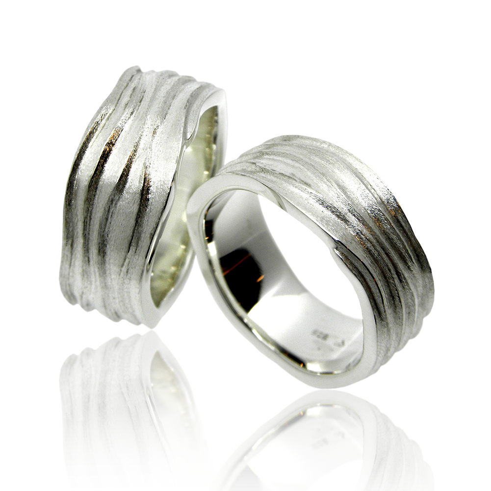 Trauringe, Eheringe, Partnerringe, Palladium, Schmuck, Goldschmied, Herrenschmuck, Gayschmuck, schwul, lesbisch, lesbe, homosexuell, ehe für alle, gleichgeschlechtliche paare, design, strukturiert, geschwungen, matt, individuell, Juwelier, zürich, Wedding rings, wedding rings, partner rings, palladium, jewelry, goldsmith, men's jewelry, gay jewelry, gay, lesbian, lesbian, gay, marriage for all, same sex couples, design, structured, swinging, matte, individual, jeweler, Zurich, winterthur, swissmade, marriage, gay marriage, queer wedding, queer, love, jewellery, jewelry