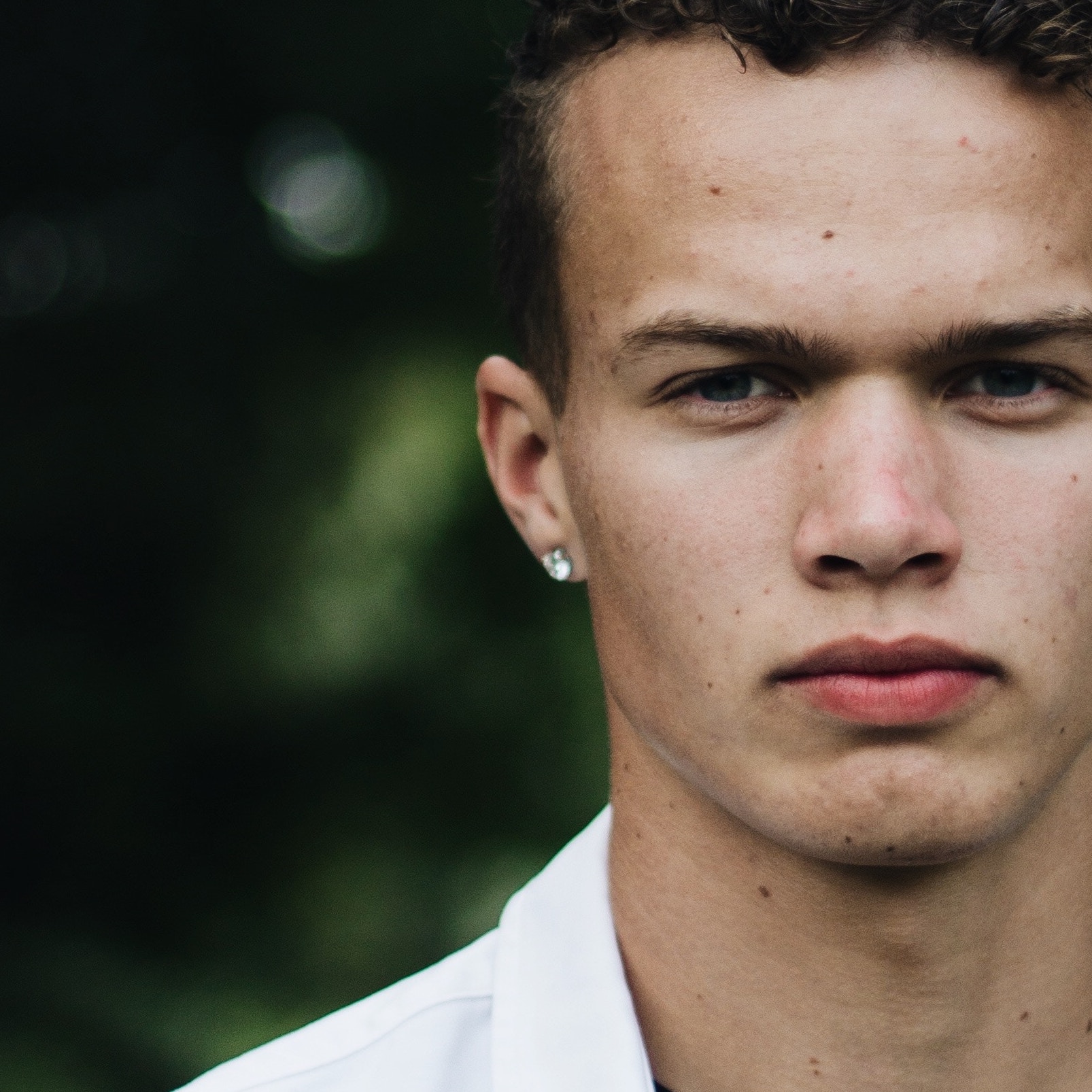 An Welchem Ohr Ist Ein Ohrring Schwul Wie erkannten wir uns gegenseitig früher? - Sahak Fine Swiss Jewellery