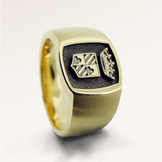 herrenring, wappenring, familienwappen, relief, crest, goldring, wappengravur, handgravur, siegel, ring, gold, gelbgold, schmuck, herrenschmuck, männerring, männerschmuck, traditionell, goldschmiede, juwelier, sahak, jewellery, zurich