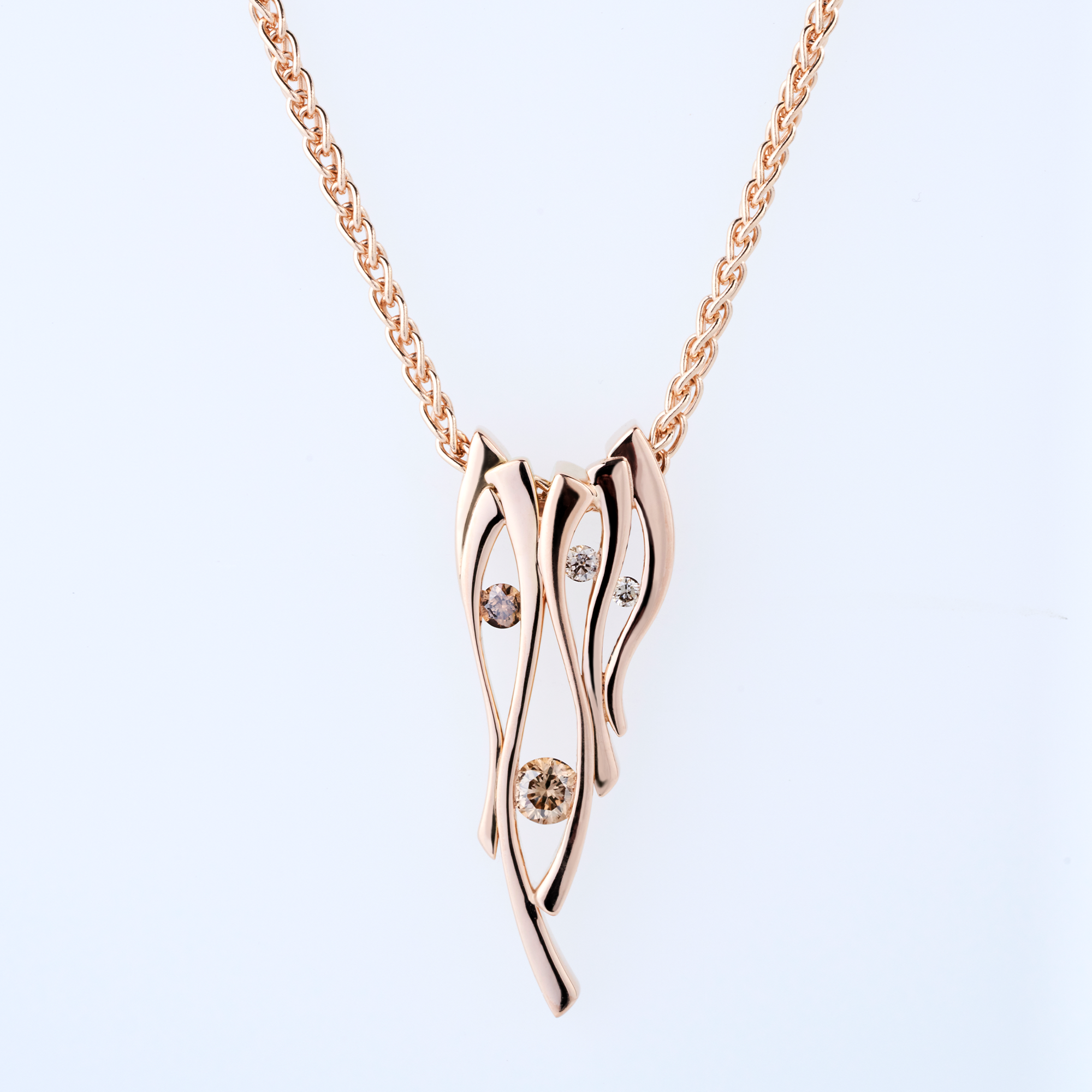 halsschmuck, halskette, damenschmuck, collier, diamantkette, anhänger, weissgold, diamantschmuck, diamanten, brillanten, kollektion, dune, goldschmiede, zopfkette, goldschmuck, juwelier, jewellery, jewelry, zurich, swissmade