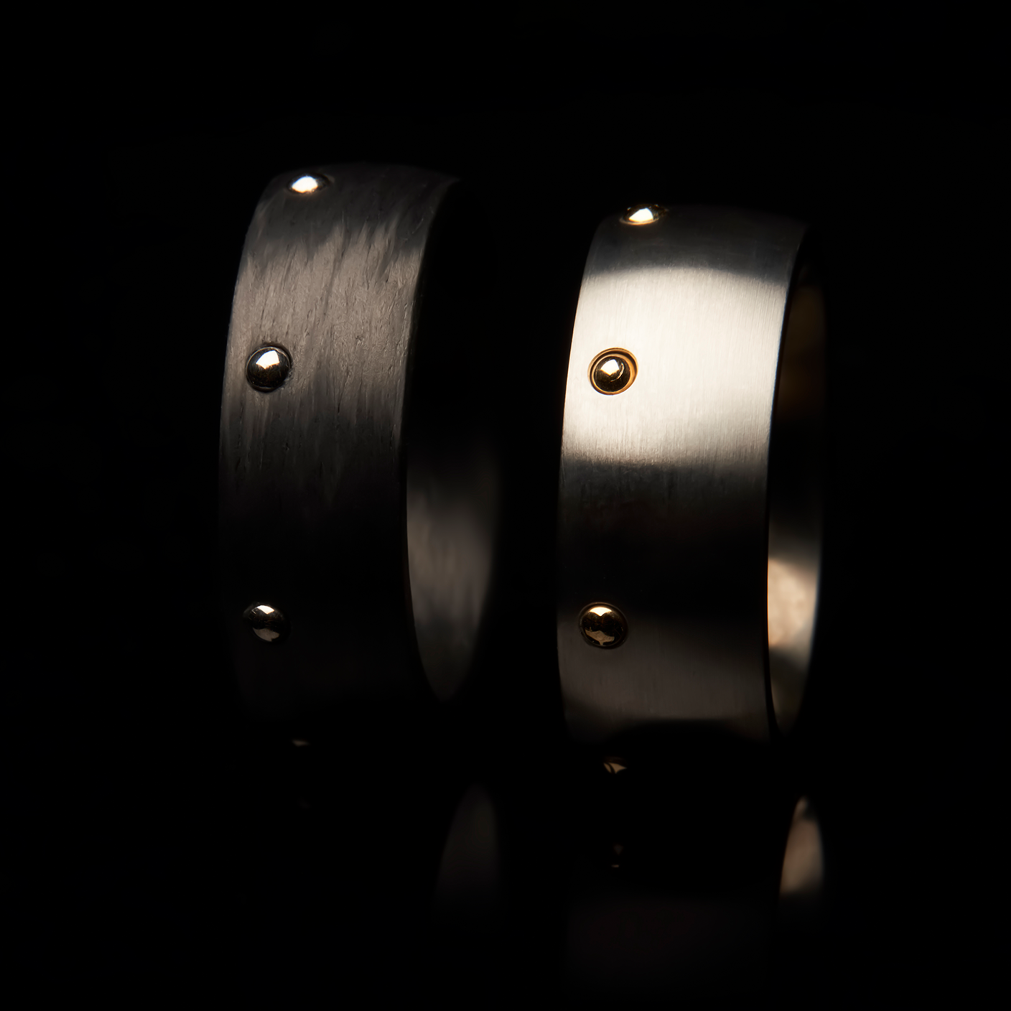 trauringe, eheringe, partnerringe, carbonringe, hochzeitsringe, hochzeit, weissgold, goldringe, ring, heiraten, ehe für alle, gleichgeschlechtlich, gay, schwul, lesbisch, hochzeit, lgbtq, limes, carbon, carbonschmuck, schmuckdesign, hochzeitsschmuck, sahak, unique, pink, goldsmith, wedding, wedding, zurich, swissmade, jewelry, jewellery