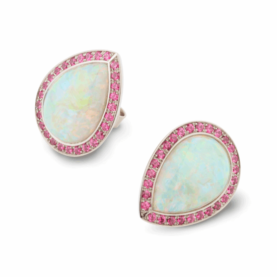 ohrstecker, ohrschmuck, schmuck, opalschmuck, kristallopal, opal, spinell, entourage, tropfen, cabochon, edelsteine, weissgold, goldschmuck, juwelen, goldschmiede, juwelier, sahak, jewellery, zurich