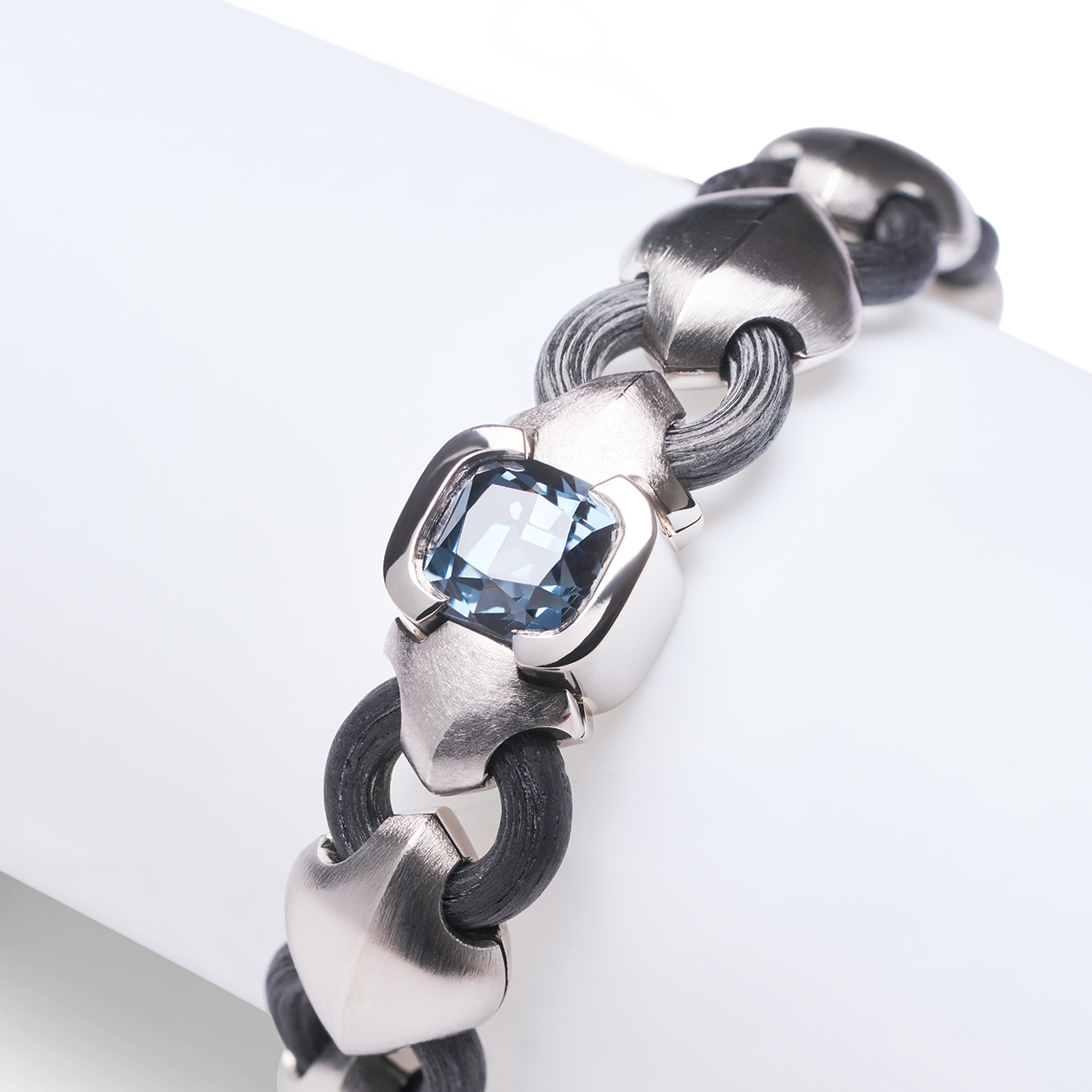 bracelet, armschmuck, armband, herrenschmuck, armband, maennerschmuck, schmuck, schmuckdesign, goldschmiede, sahak jewellery, zurich