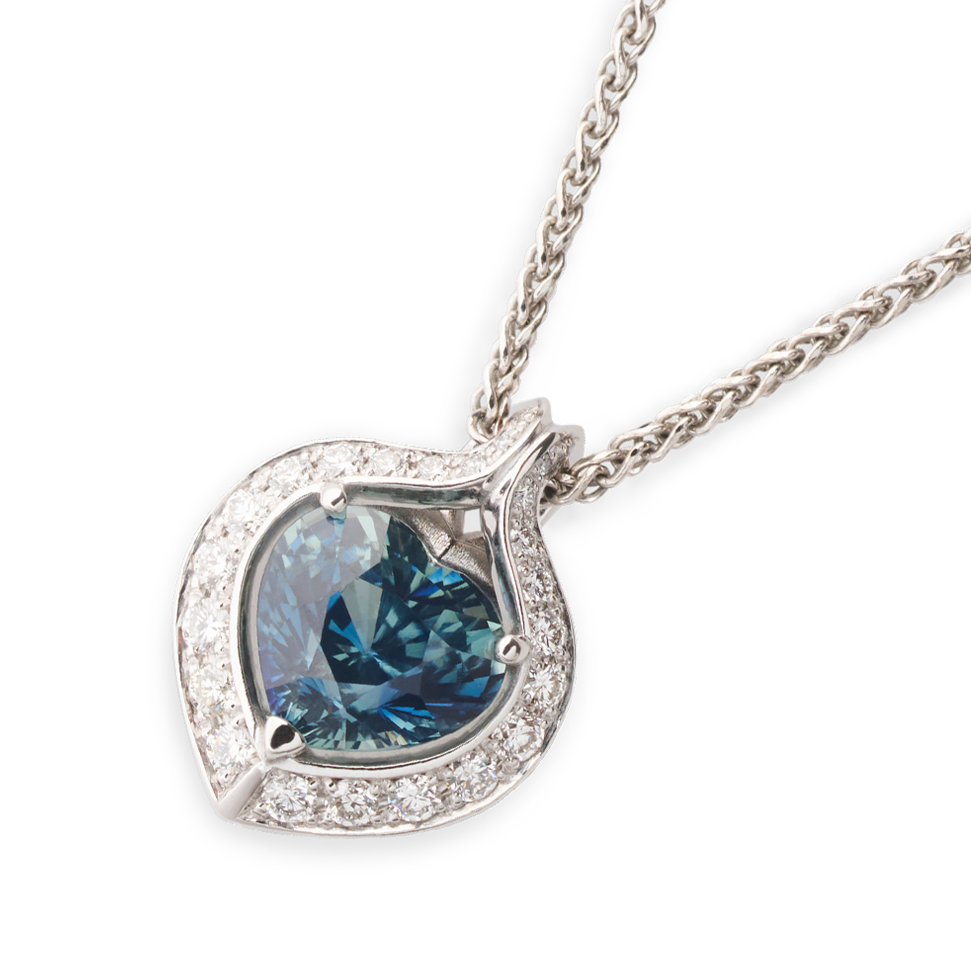 halsschmuck, anhänger, collier, halskette, saphir. saphirschmuck, sapphire, safir, teal, diamanten, collier, damenschmuck, schmuckdesign, goldschmiede, juwelier, sahak, jewelry, zurich